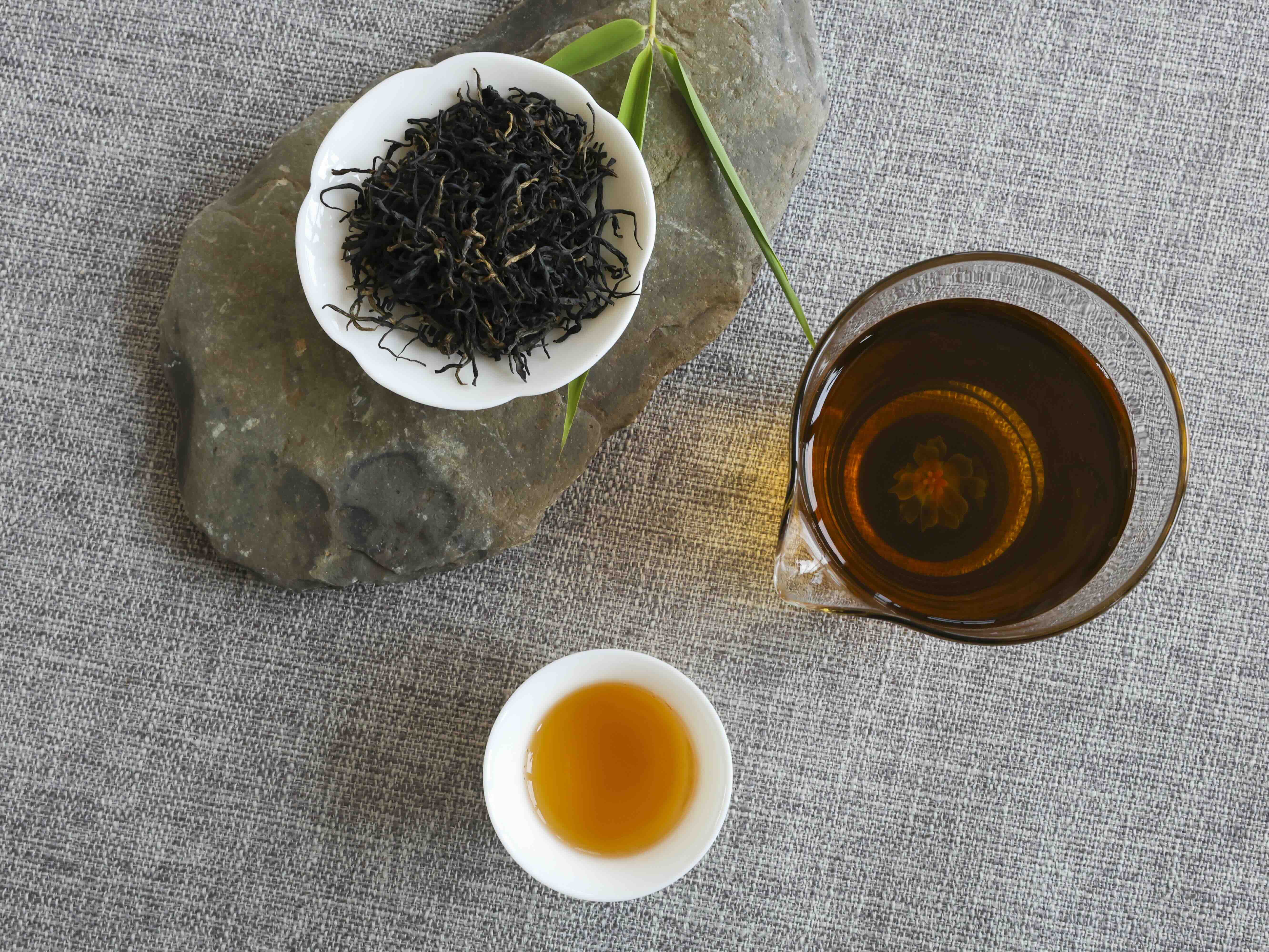 公司产品体系完成绿茶、黄茶、红茶、白茶、饼茶全品类布局